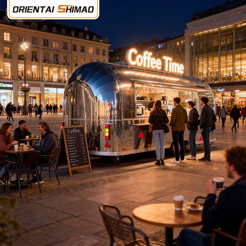 Ciężarówka z przyczepą typu fast food